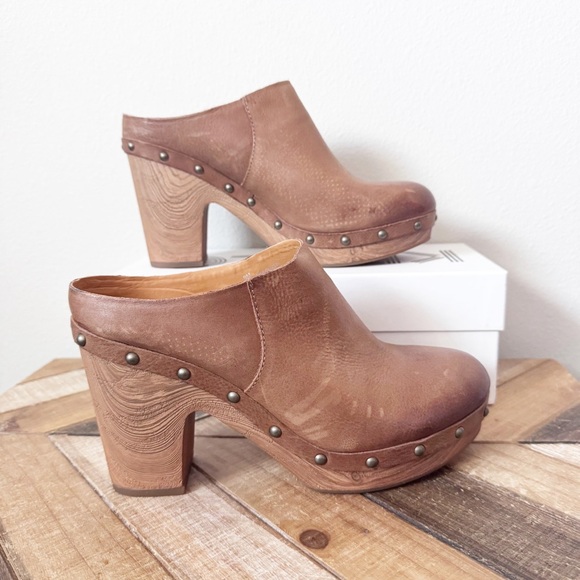 Kork-Ease Demi Clogs Tan Leather Studded Mules - Picture 1 of 14